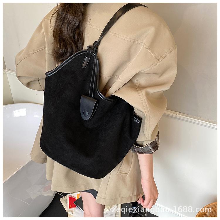 Vintage Lazy 2025 New Suede Scrub Commuter Simple Large Capacity Women's Tote Bag Shoulder Bag