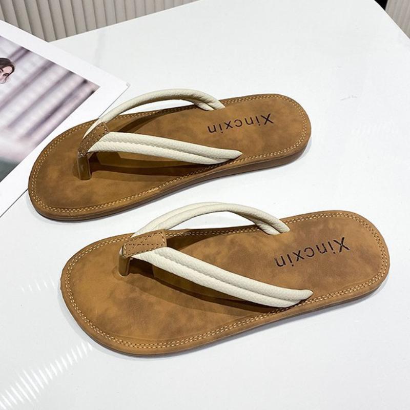 Women's Stylish Outdoor Flip-flops for Summer, Korean-style Student Design, Simple Non-slip Thong Beach Sandals.