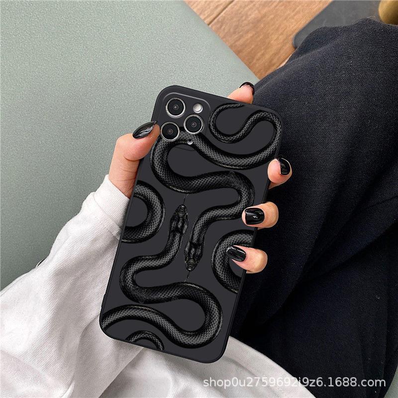 Schwarze Schlange Silikon Handyhülle für iPhone 15, 14, 13, 15 Pro Max, 12, 11, XS, S24, S23 - Frosted Design