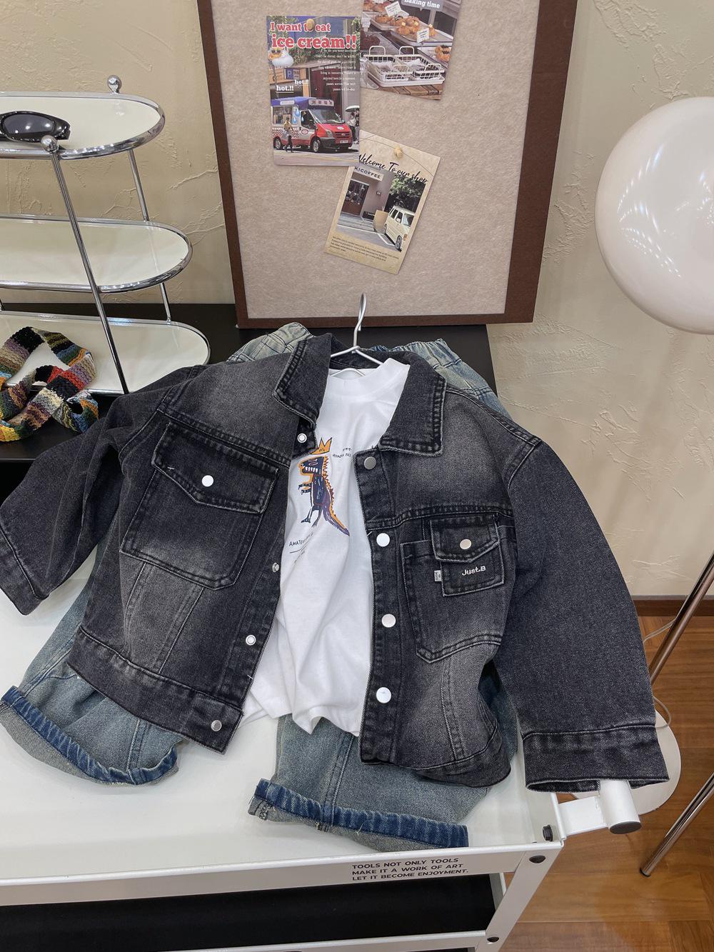 

Classic Versatile Children s Denim Jacket with Flap Pockets - Autumn 2025 Collection for Boys 150 cm