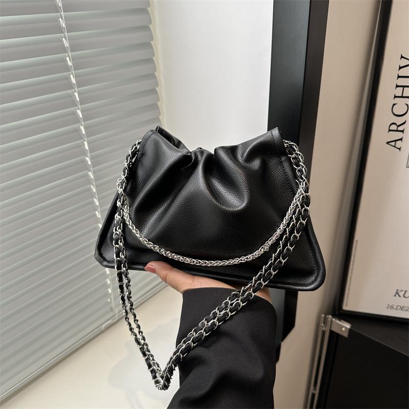 

Spring fashion high-end women s bags new trendy chain baguette underarm bag versatile shoulder bag чёрный