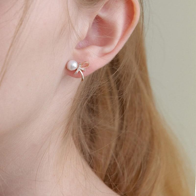 Primaute Half Loop Pearl Earring