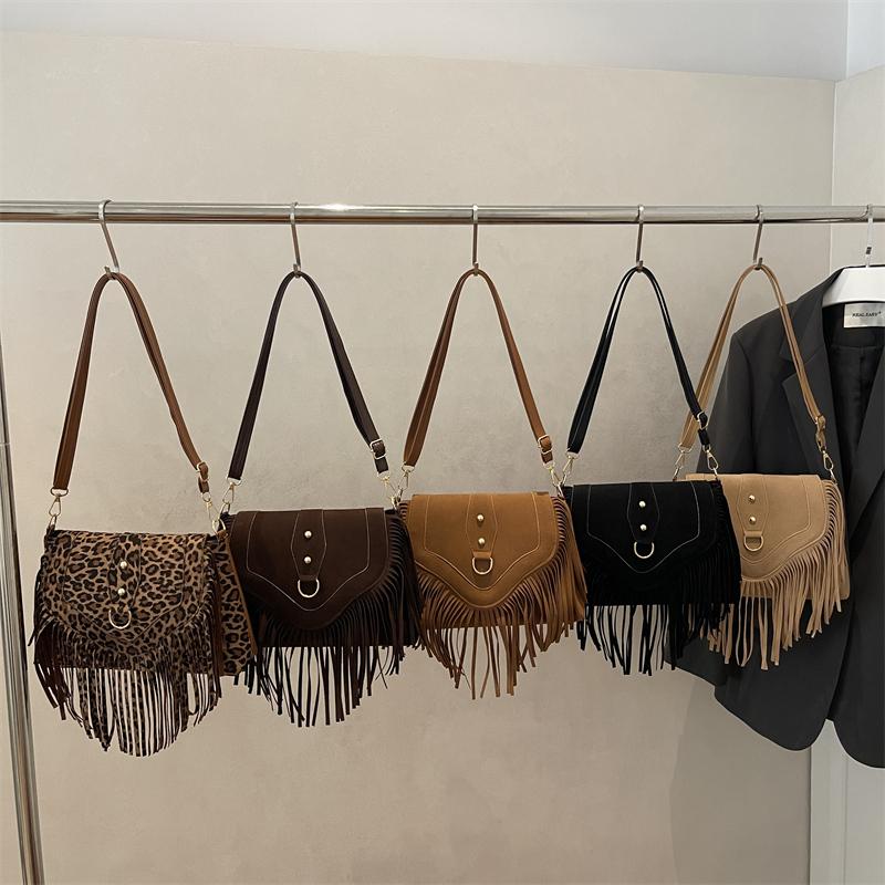 Fashionable Bohemian Tassel Crossbody Bag Women Single Shoulder Mobile Bag Vintage Suede Leather Handbag Commuting Travel Handba