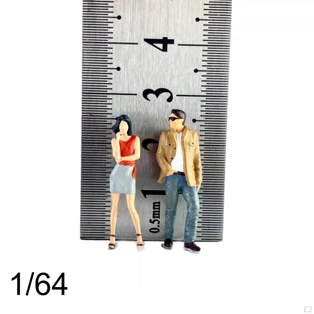 2 Stück 1/64 Frauen und Männer Figuren Tiny People Modell Layout Handwerk Sammlungen Handgemalte