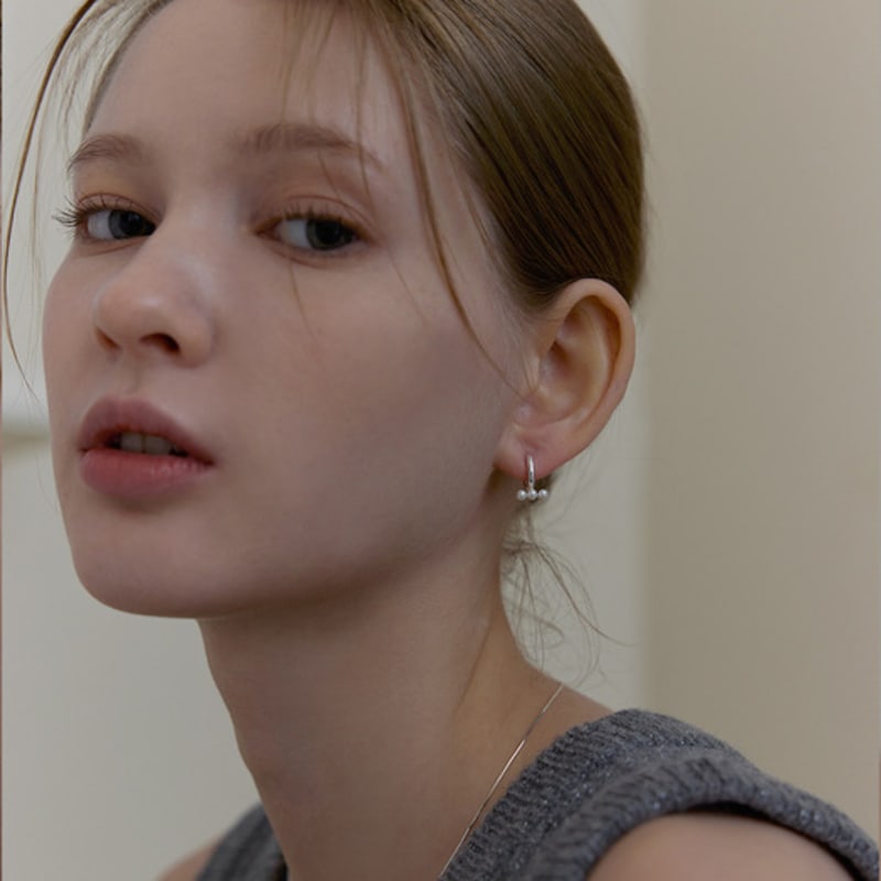 Lewe Three Pearl Line Earring