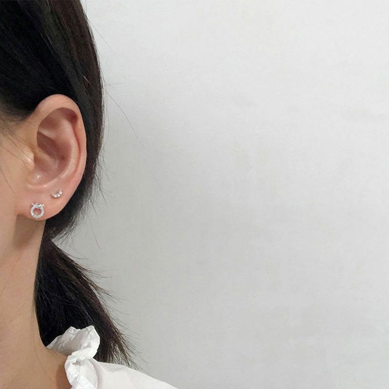 Minimalist Compact Circle Knotted Versatile Earrings and Earrings with Versatile Temperament and Versatile New Style