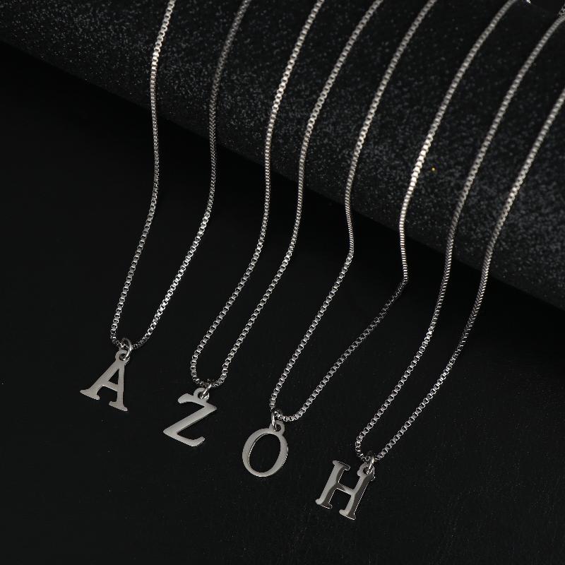Naszyjniki z wisiorkami z literami A-Z Stal nierdzewna Prosty naszyjnik Stylowy Dla Kobiet Mężczyzn Codzienna biżuteria Prezenty