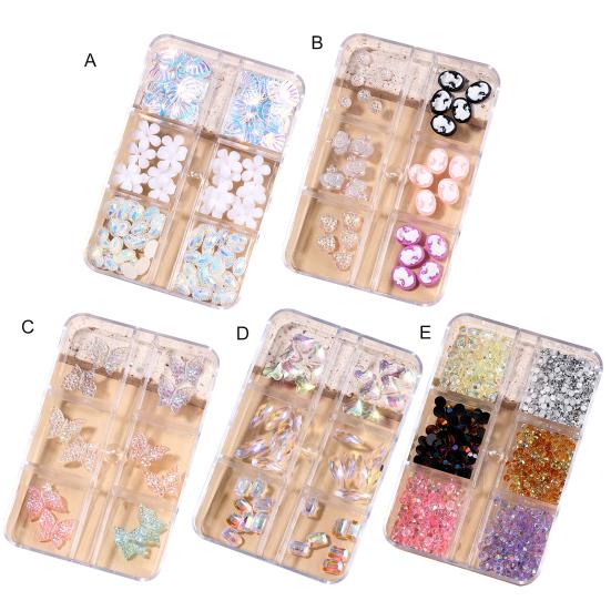 1 Cutie Decorațiuni Unghii Culoare Vividă Exquisit Efect Vizual Strălucitor Formă Mixtă Arată Farmec Plastic