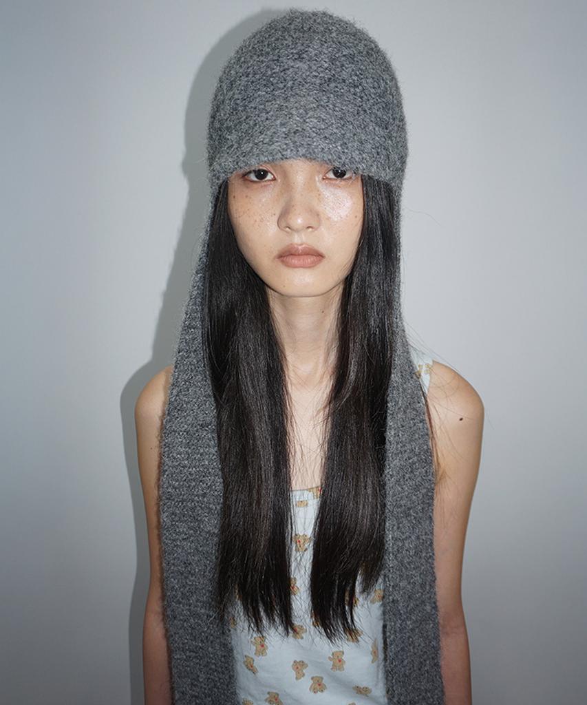 SCULPTOR Flap Tail Beanie Charcoal