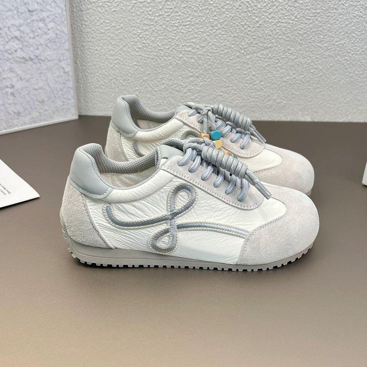 

5Cm height increase retro ugly cute big head German training shoes women s 2025 summer new casual shoes fringed buckle Forrest Gump shoes 35 серый