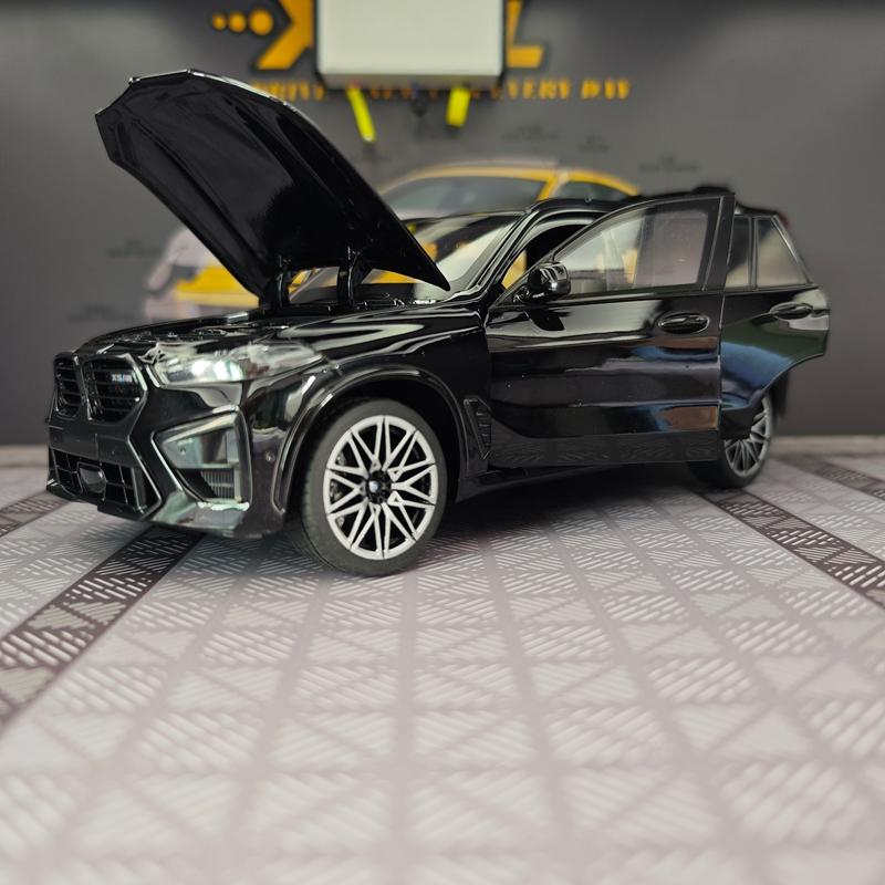1:24 BMW X5M Leichtmetall-Automodell, Türen und Motorhaube, Kofferraum können mit Ton- und Lichtrückmeldung geöffnet werden Geschenk