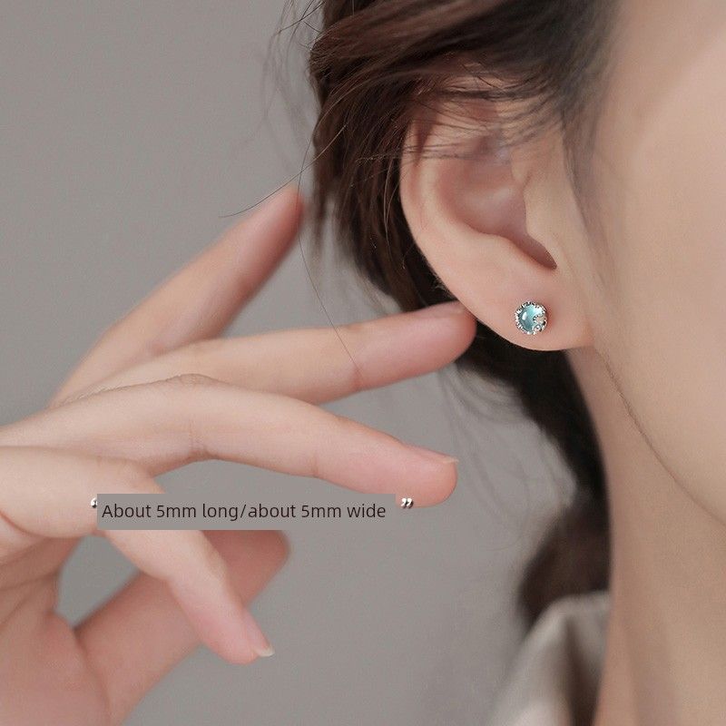 

Xiangnan 925 Sterling Silver Best Selling Women s Niche Style Moonstone 925 silver moonstone earrings (two price)