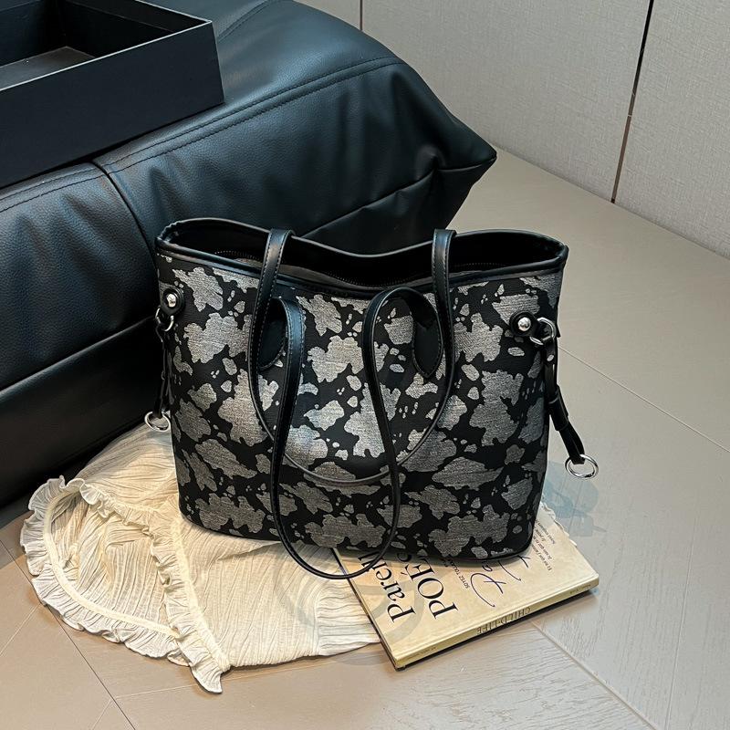 Large-capacity Handbag Bag Female New Student Class Versatile Shoulder Bag Commuter Tote Bag