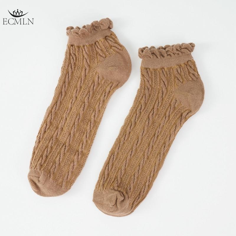 Chaussettes mignonnes respirantes à la cheville pour femmes Chaussettes solides Chaussettes décontractées à volants pour femmes Chaussettes d'équipage respirantes