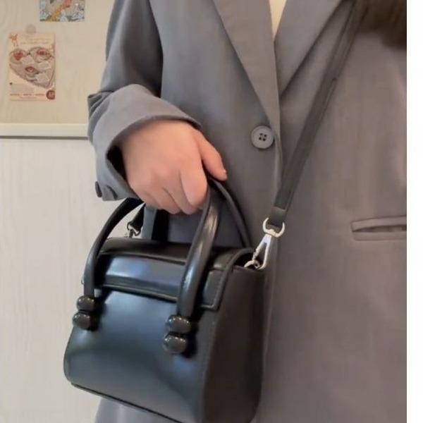 Bag handbag mini niche design hand-to-hand small square bag high-end casual one-shoulder simple and lightweight