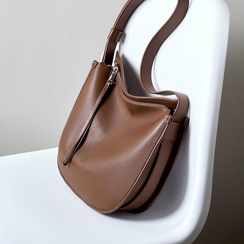 Women's Bag Simple Soft Leather Tote Bag Fashion Lazy Wind Large Capacity Shoulder Messenger Bag