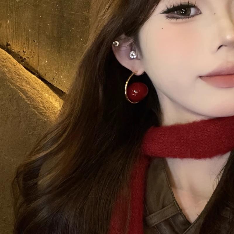 Spicy Girl Vibe: 2025 Sweet & Cool Niche Tassel Earrings - Chic & Slimming Long Design