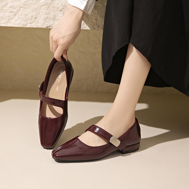

Spring and Autumn Square Toe Shallow Mouth Single Shoes Women s New French Retro Commuter Block Heel Mary Jane Shoes 35 красный
