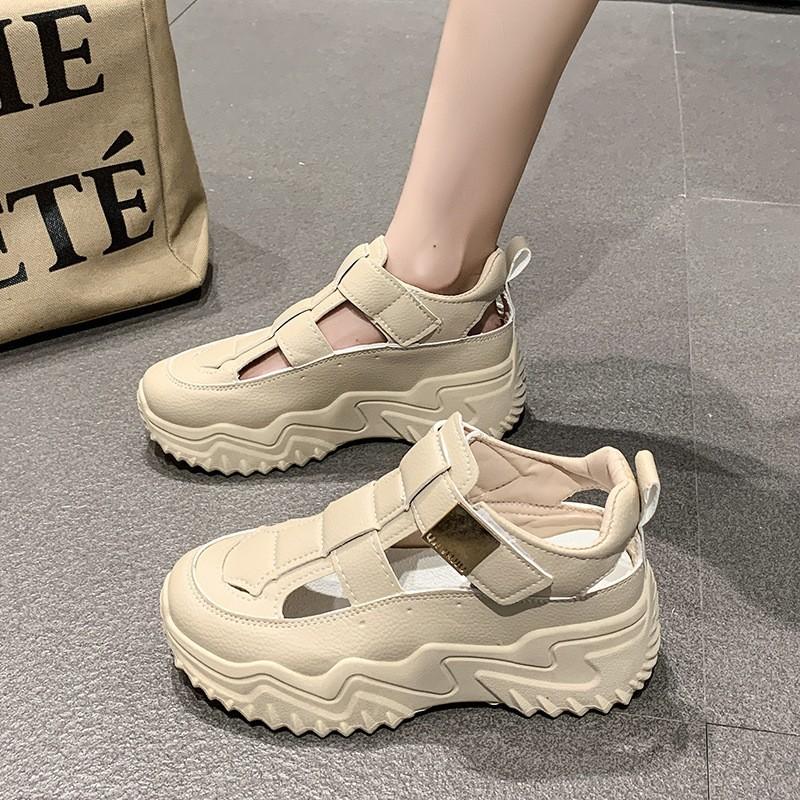 2025 new platform sandals women's new summer versatile hollow soft leather sports leisure heightening hole Roman cool