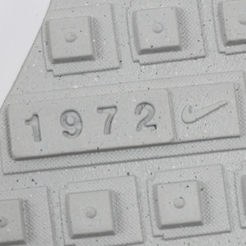 Nike Waffle Debut