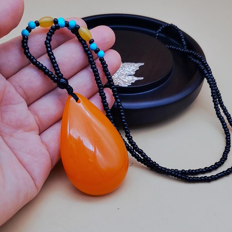 Second-Generation Orange Beeswax Necklace, Water Drop Pendant, Live Broadcast Gift, Literary And Retro Chicken Oil Yellow Amber Pendant.