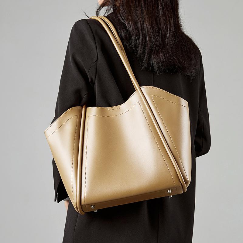 Foreign Trade Large Bag for Women 2025 New Tote Bag Large Capacity Genuine Leather Women's Bag Retro Commuter Versatile Shoulder Bag