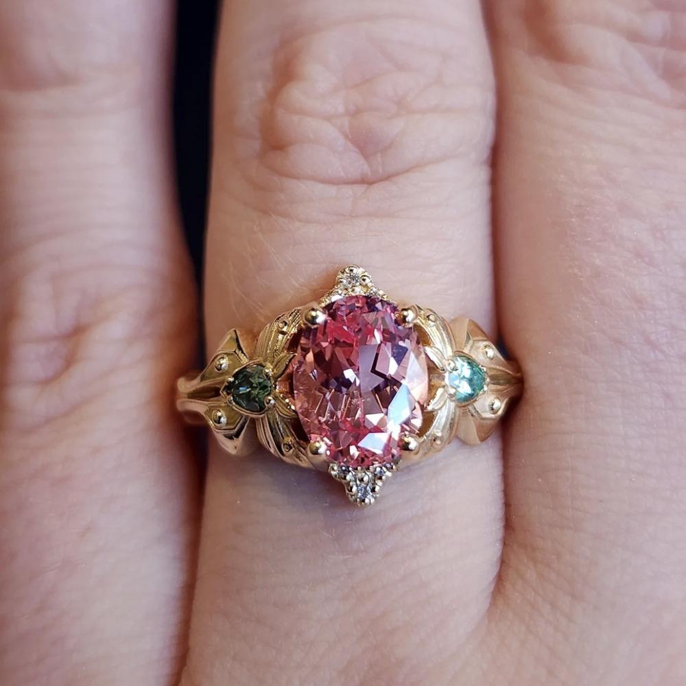 Luxury Shining Brightly Gold Color Micro-inlaid Zircon Pink Gemstone Flower Ring for Women Bride Wedding Designer Jewelry Gift