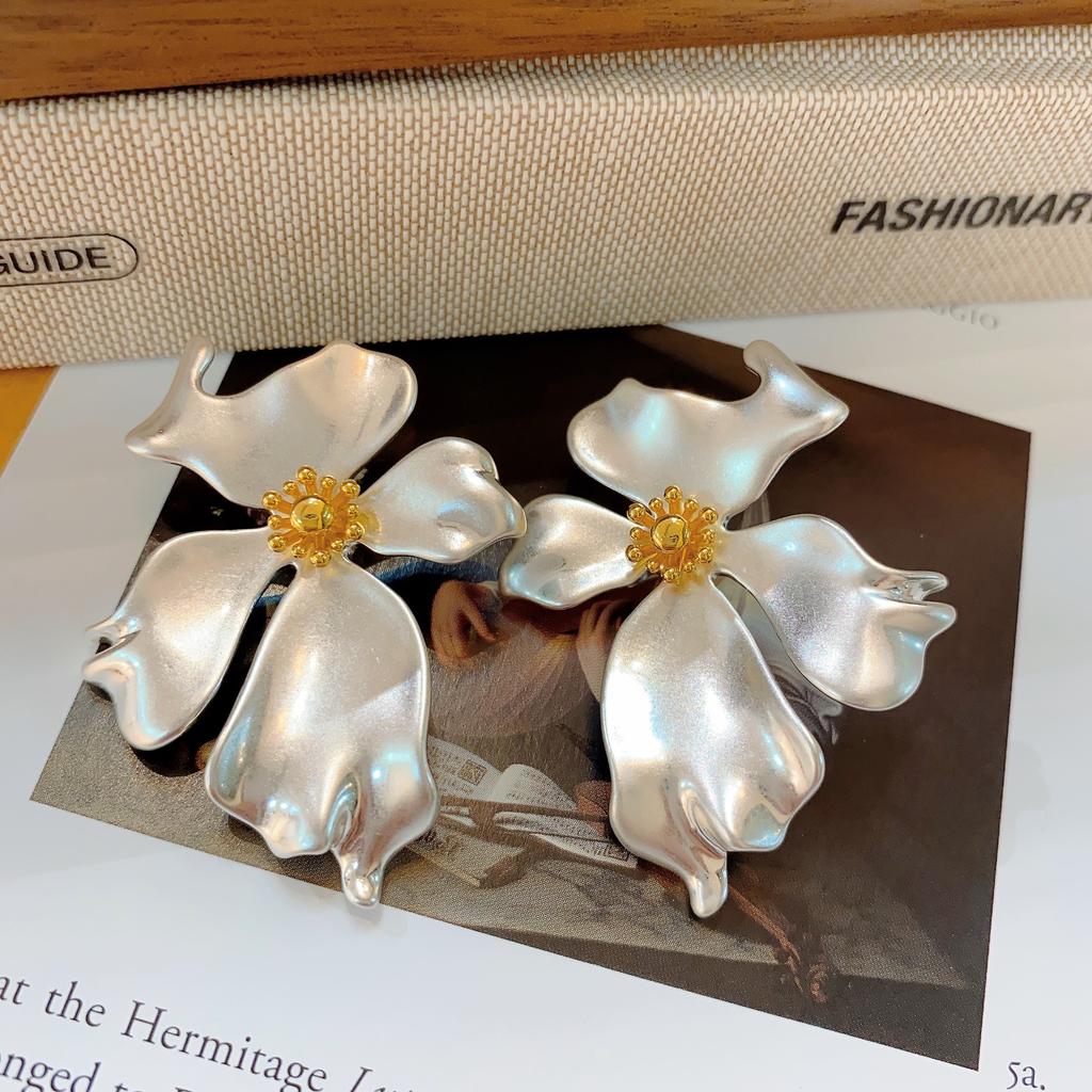 European and American Metal Petal Earrings Irregular Atmosphere Earrings Korean Personality Versatile Stud Earrings Earrings Women