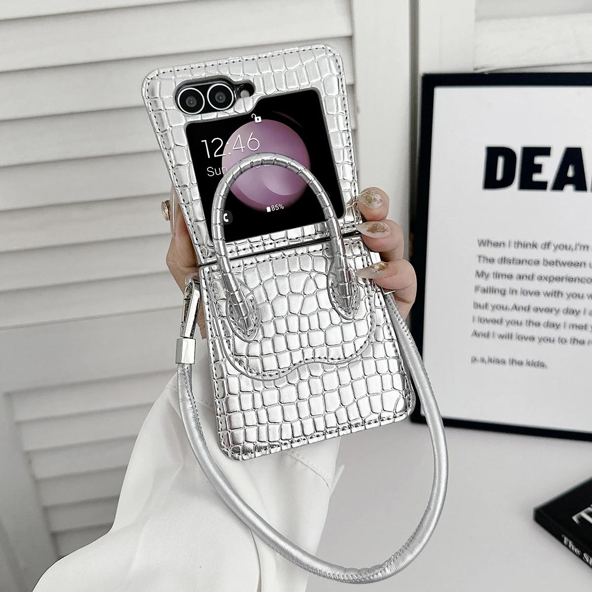 

Ремешок на запястье с узором аллигатора, браслет для сумки, чехол для телефона из ПУ кожи для Samsung Galaxy Z Flip 6 5 4 3, защитная крышка Galaxy Z Flip6 белый