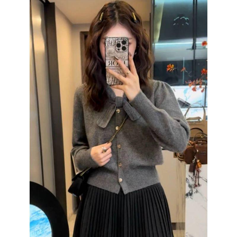 

Корейский стиль Сочетающийся набор из 2025 Осенний Классический стиль Модный Вязаный свитер с бантом Плиссированная юбка Набор из двух предметов Женский Grey Tops S(85-100)