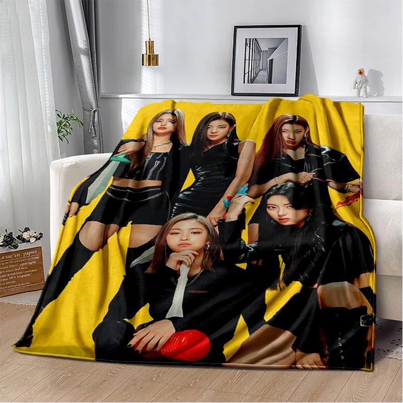 3D KPOP ITZY Star Soft Plush Blanket,Flannel Throw Blanket for Living Room Bedroom Bed Sofa Cover Gift