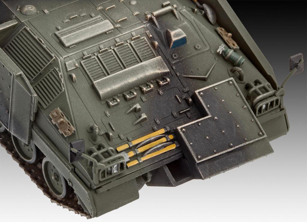 German Revell 1/72 British Army Warrior MCV with Additional Armor Plastic Model 03144