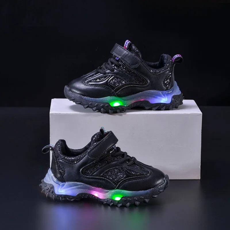 New Girl Sneakers Fashion Comfort Child Shoes Anti Slip Soft LED Lights Boy Shoes Trendy Spring Girl Shoe Simple Casual Shoe