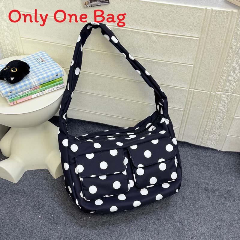 Large Capacity Nylon Tote For Women With Trendy And Casual Urban Look