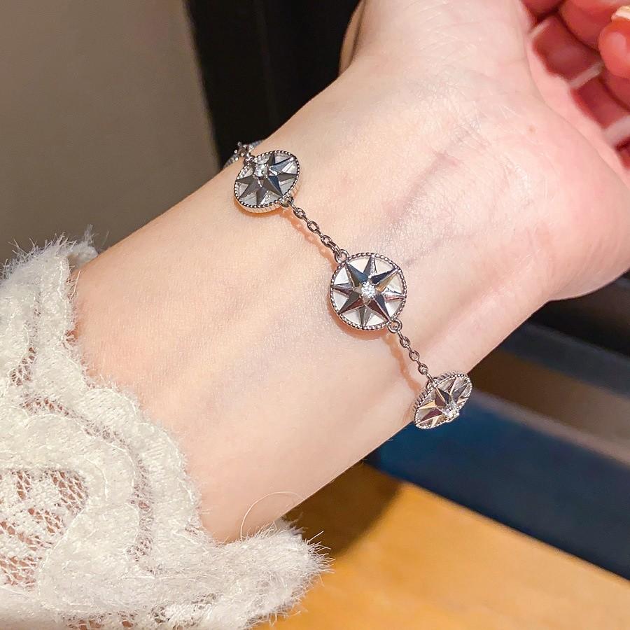 Zirconia Embellished Shell Bracelet For Women Casual Elegant Accessory Gift