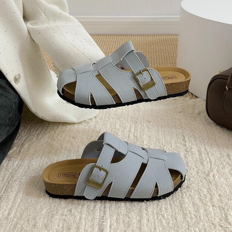 Sandali rétro letterari con fondo piatto da donna 2025 nuove scarpe estive in pelle opaca intrecciata a spina di pesce sandali romani