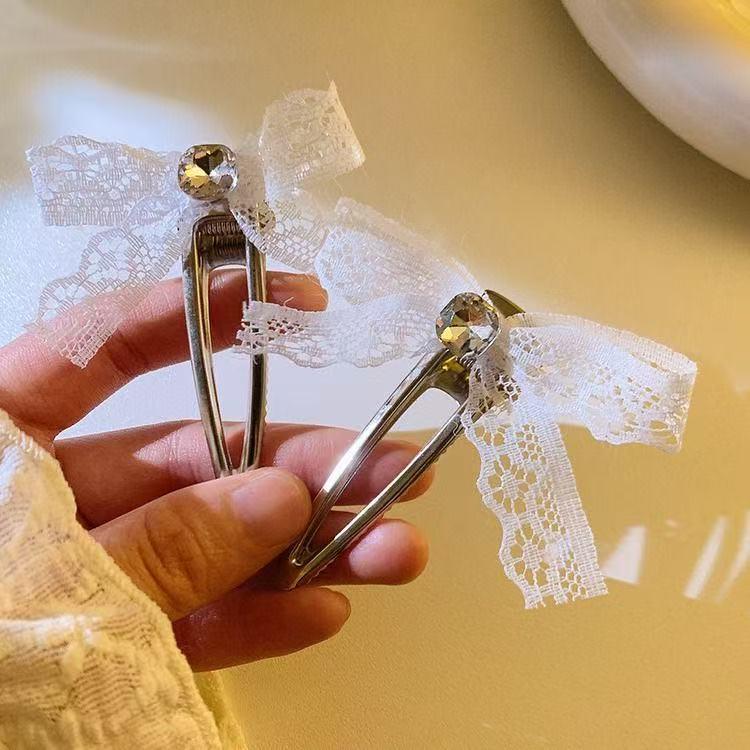 Gentle White Lace Bow Duckbill Clip for Bangs & Ponytails