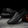 Mode Krokodilmuster Herren Freizeit Schuhe Stilvolle Handgefertigte Herren Slipper Echtes Leder Herren Slipper Bequeme Outdoor Schuhe