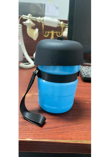 Enhanced Portable Pet Travel Cup: Squeeze-Style Water Bottle for Cats & Dogs