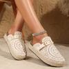 Mocassim Feminino Estilo Férias de Verão - Design com Recorte Geométrico e Bordado, Sola de Borracha Grossa Acolchoada, Cabedal de Tecido Respirável, Conforto com Biqueira Redonda
