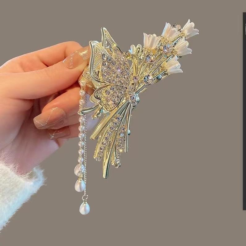 

Pearl Flower Tassel Hair Claw Clip Ponytail Hair Clip Shark Clip Korean Exquisite Women Hair Accessories Fashion Headdress