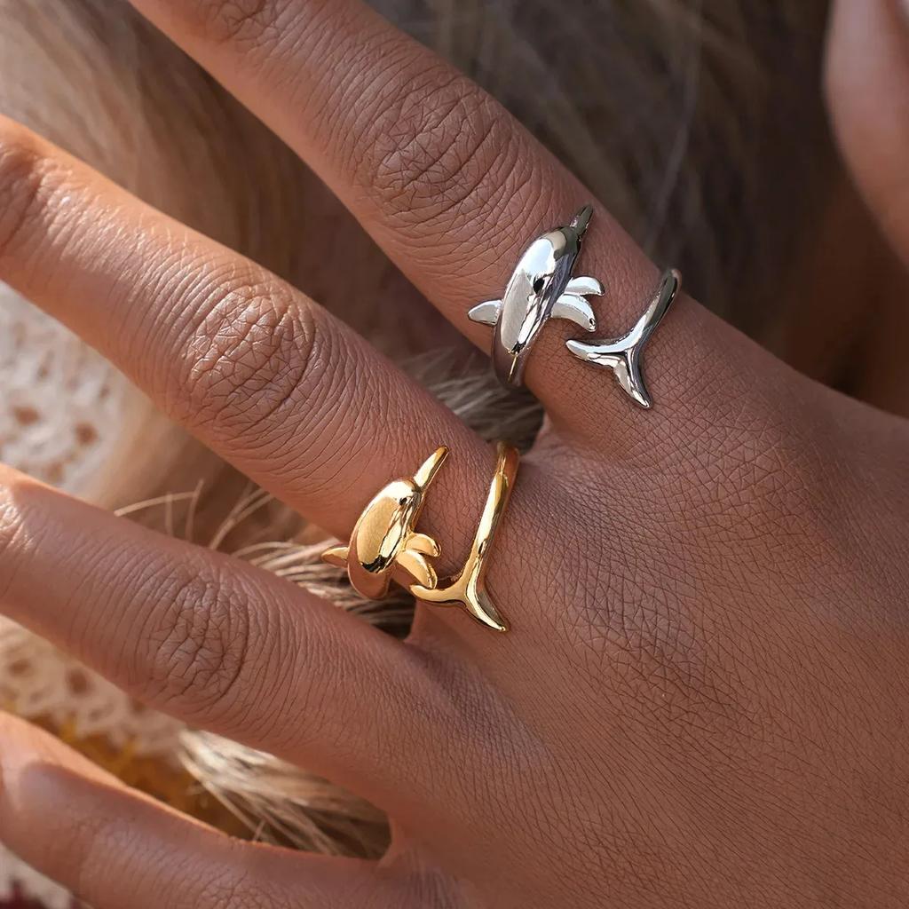 Exquisite Stainless Steel 18K Gold Plated Dolphin Design Ring Waterproof High Quality Ladies Jewelry for Daily Wear Vacation Etc