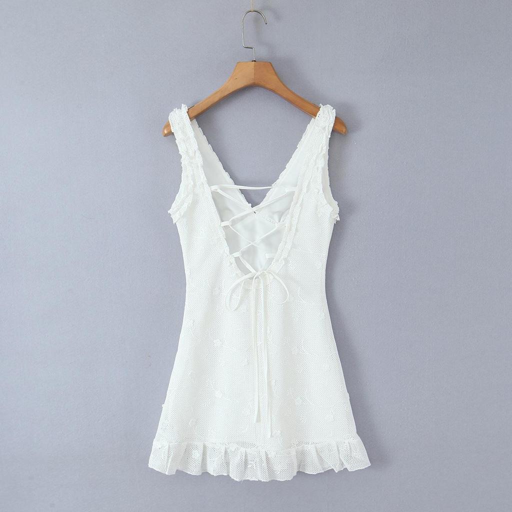 Sweet Chic Embroidered Mesh V-Neck Open-Back Slim-Fit Dress