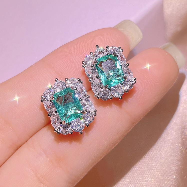 

Ретро Классика Цветочная Мода Универсальные Серьги-гвоздики Подвеска Кольцо Комплект из трех предметов