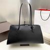 Ala Retro Leather Armpit Bag Sausage French Stick All-match One-shoulder Handbag Commuter Cowhide