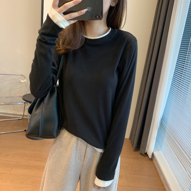 

Women s Layered Faux Two-Piece Long-Sleeve T-Shirt - Stylish, Slimming, Color-Block Design for Autumn/Winter. Large