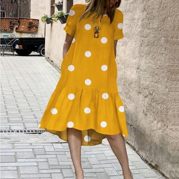 Amazons neues lässiges rundhalsiges kurzärmeliges bedrucktes Kleid mit Tupfen
