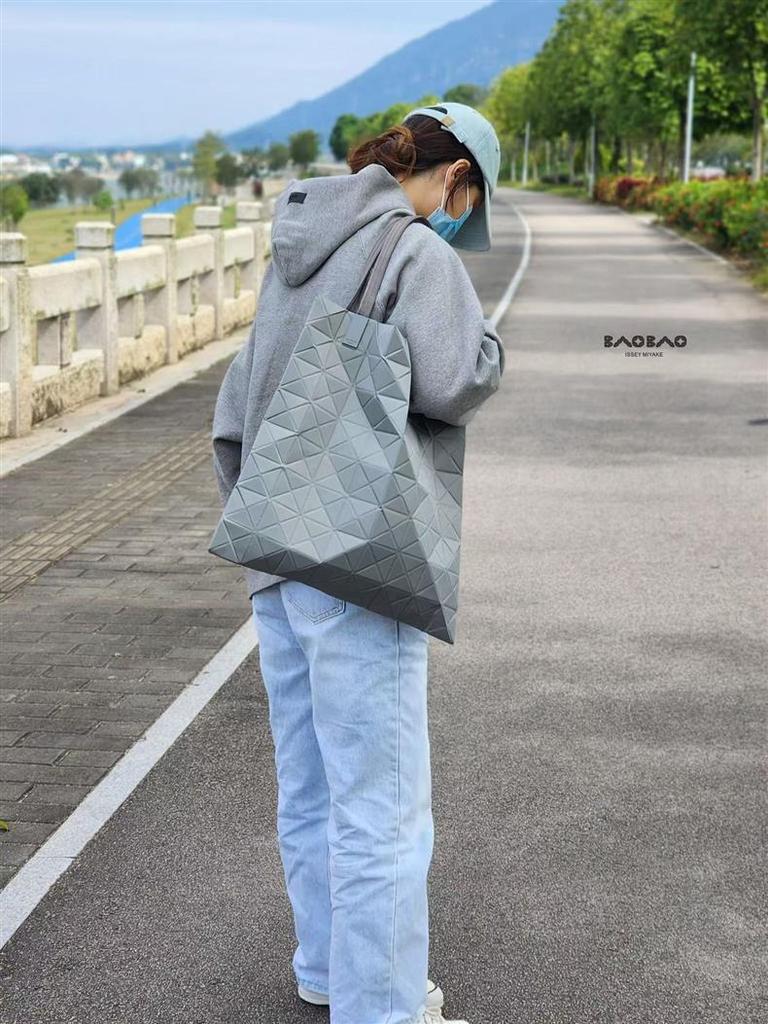 New Limited Edition TRACK Series Translucent Mesh Shoulder Tote - Large Capacity for Women