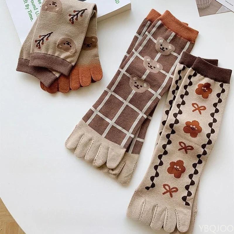 3 Paar Hohe Schönheit Mittellange Ganzjahres Trendige Vielseitige Damen Fünf-Zehen-Socken Süße Retro Atmungsaktive Modische Socken