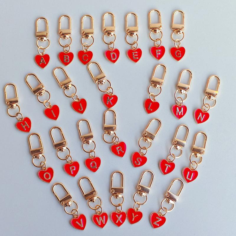 1PC Lobster Buckle Gift Metal Party 26 English Letters Keychain Marker Heart Shaped Red Love Keychain Design DIY Creativity